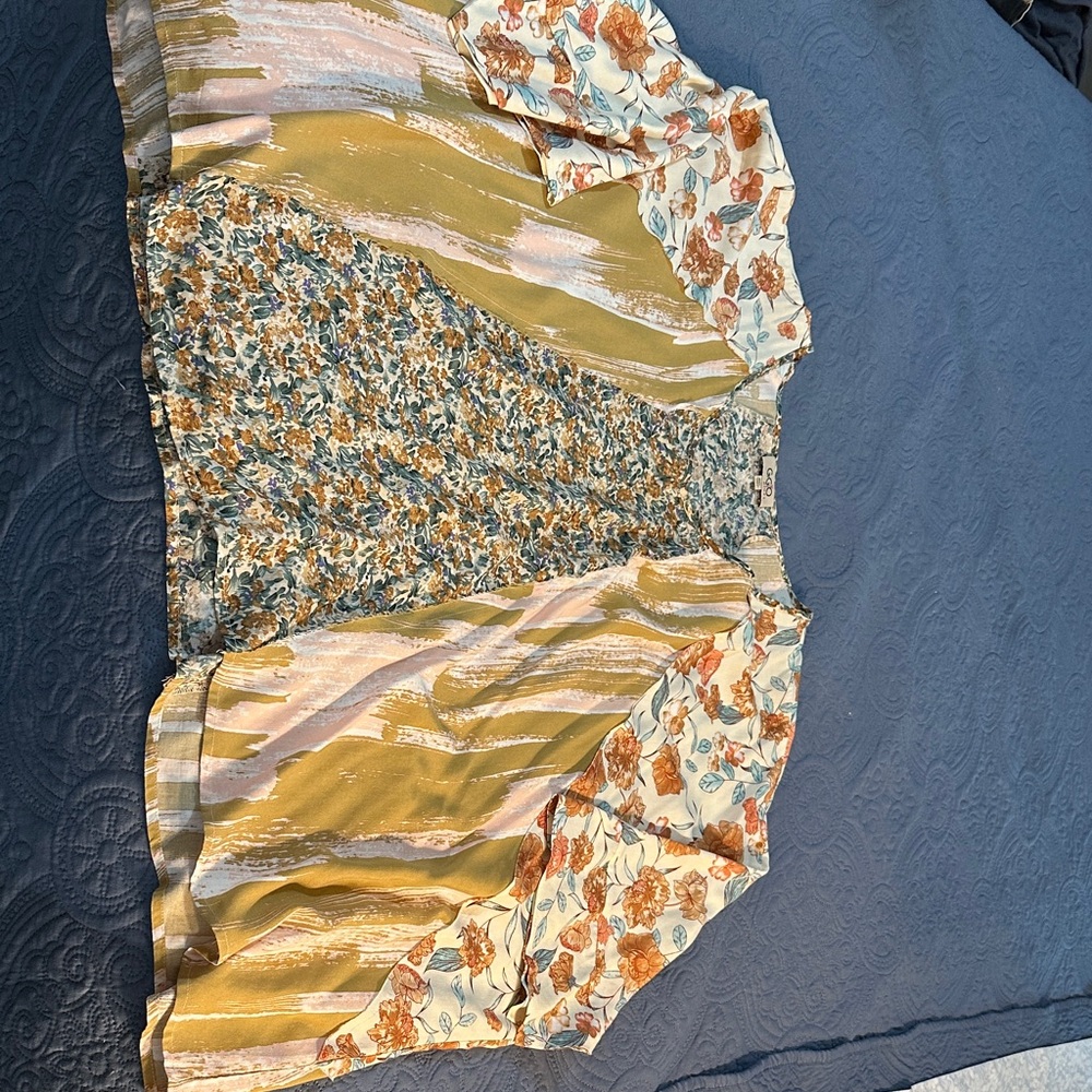 Lovely flowy top!